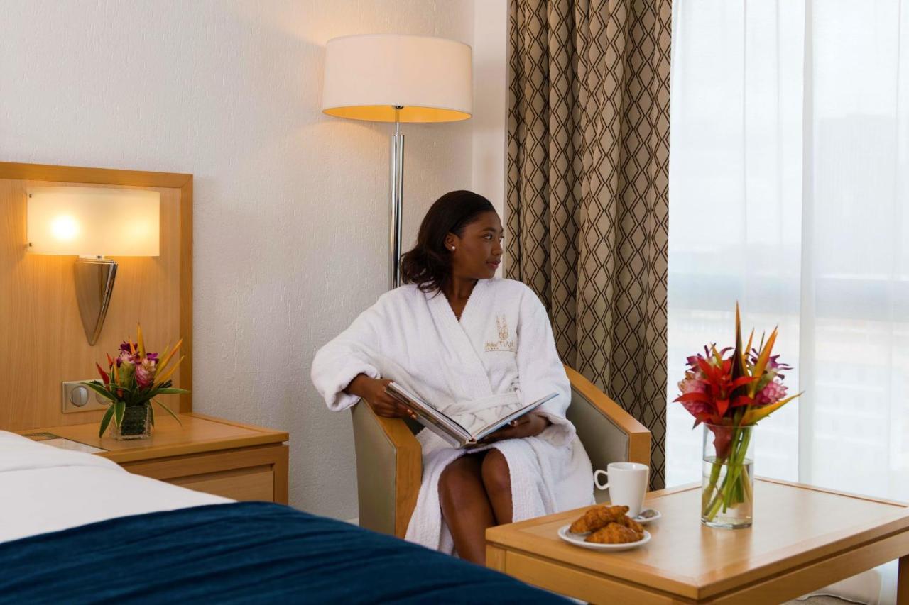 Hotel Tiama Abidjan Esterno foto