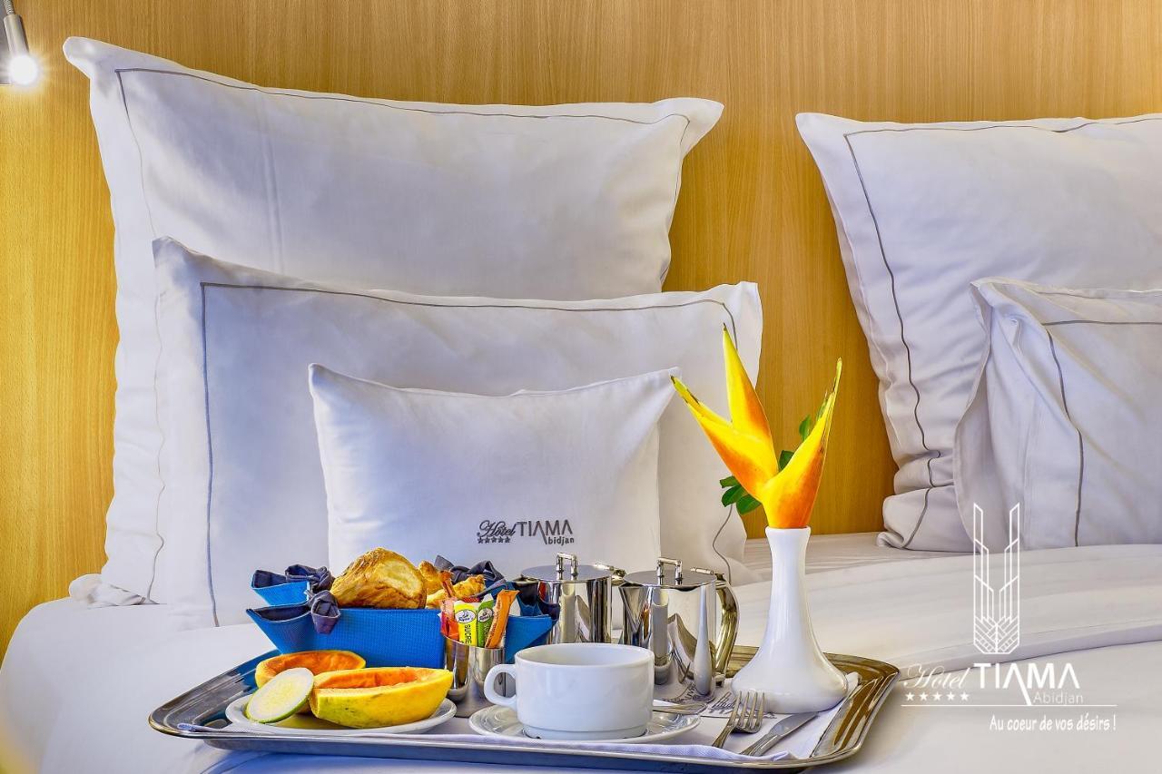 Hotel Tiama Abidjan Esterno foto