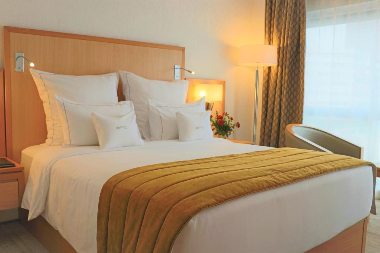 Hotel Tiama Abidjan Esterno foto